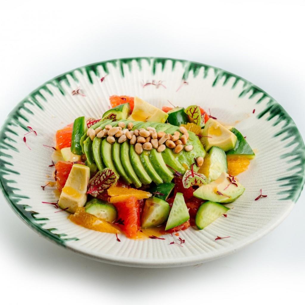 Салат цитрусовый с авокадо