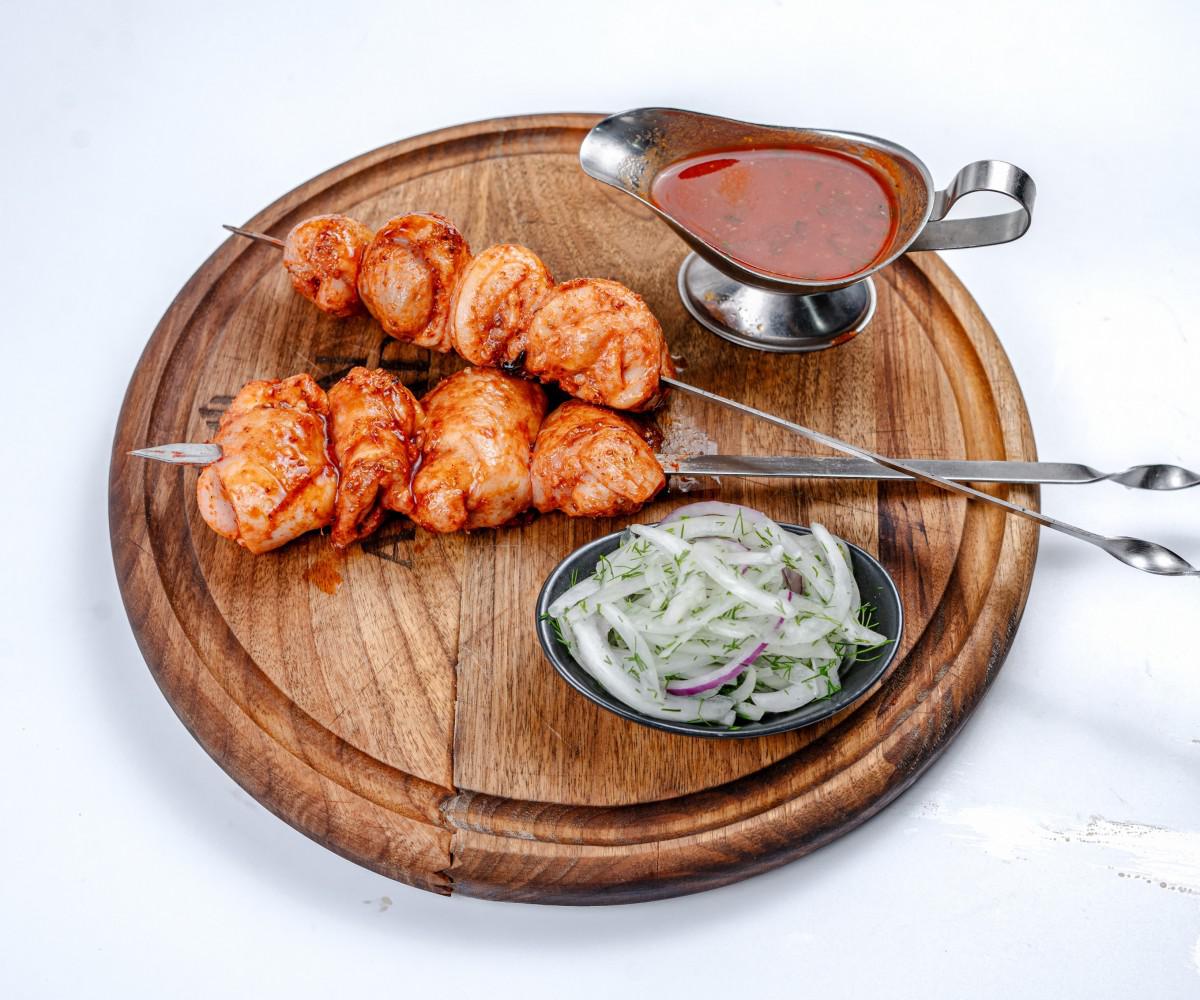 Шашлык из куриного бедра 160 гр