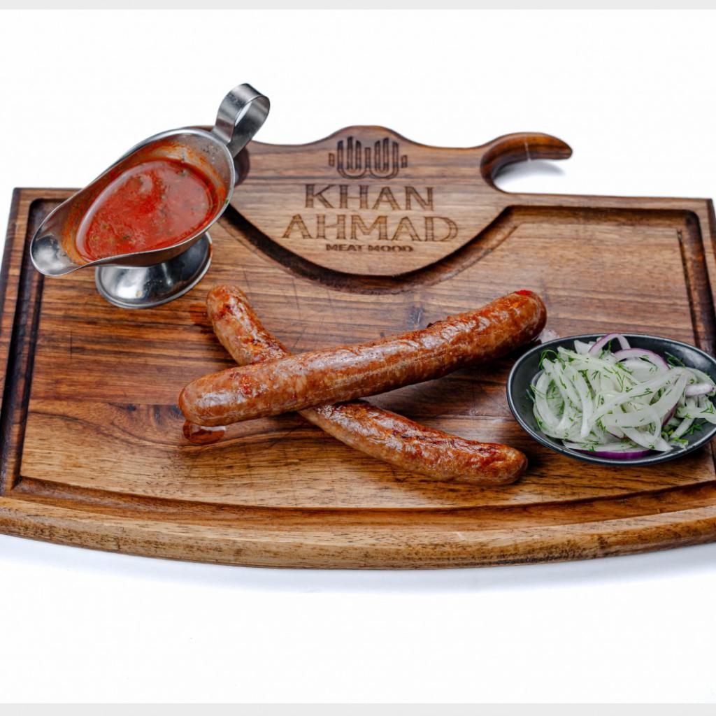 Колбаски говяжьи острые на мангале 1 шт 100 гр