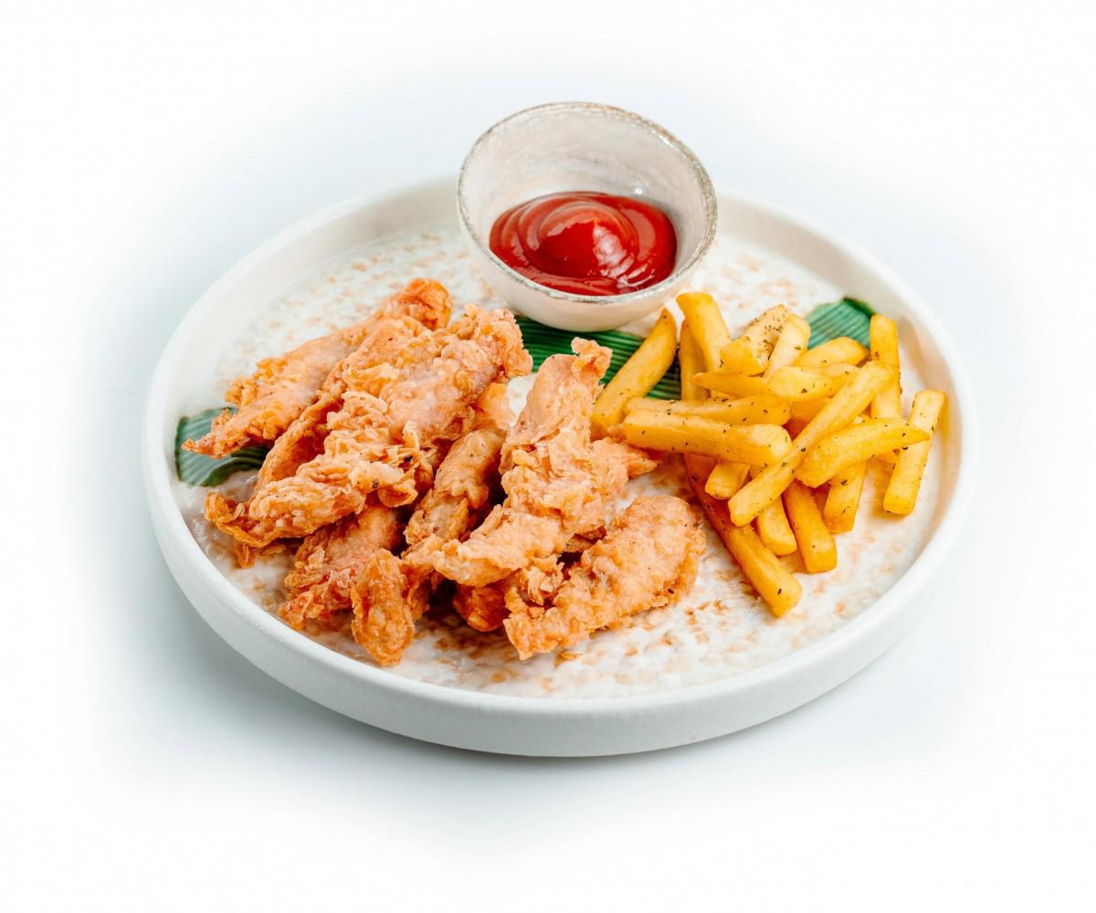 Nuggets with French fries